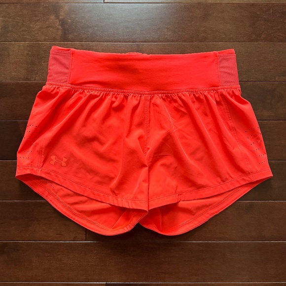 NWOT Under Armour Women's Speedpocket Running Shorts - Picture 1 of 4